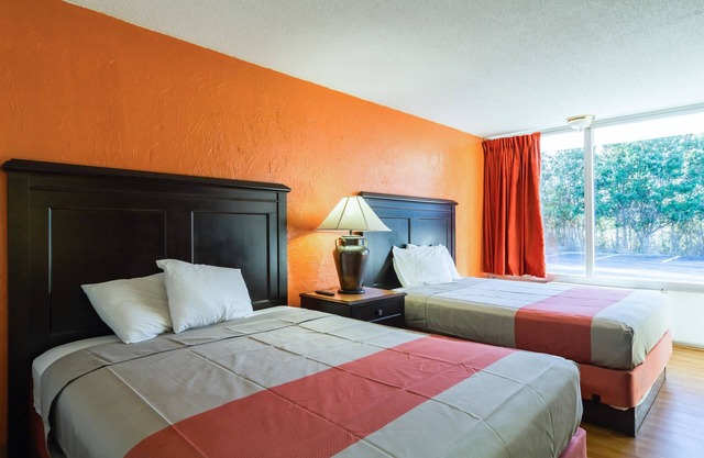 Motel 6 Townsend, GA