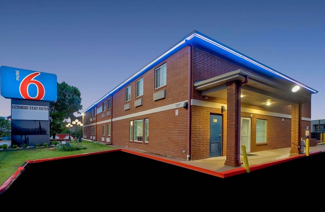 Motel 6 Tulsa, OK - CENTRAL
