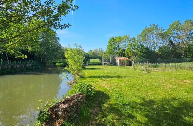 Moulin Cozanne, spa and sauna gîte in the heart of the vineyards.