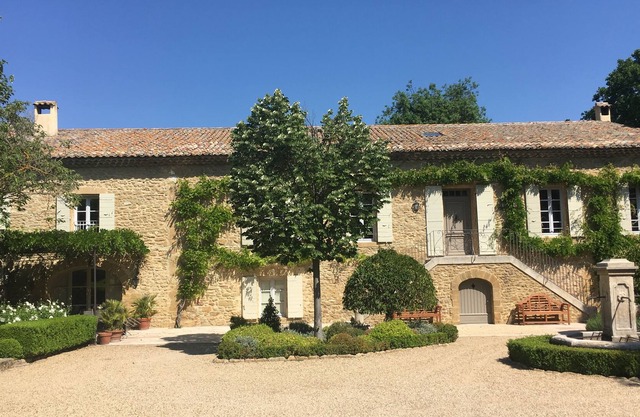 Moulin de Vaucroze cottage in Provence near Avignon