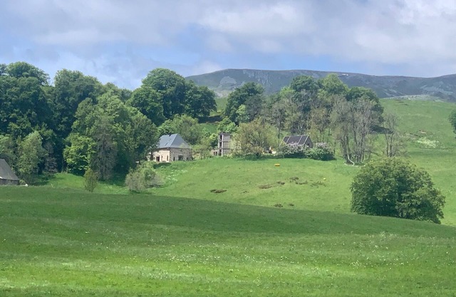 Mountain house for rent in a private estate - sleeps 6