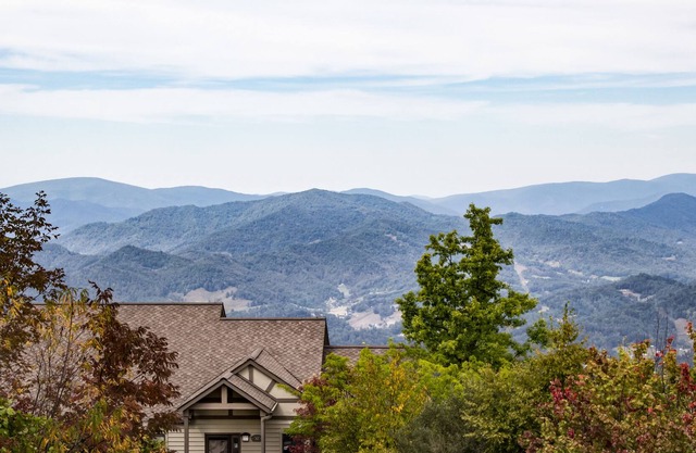 Mountain Air ~ Burnsville, NC ~ A Mountain Top Villa With Spectacular Views