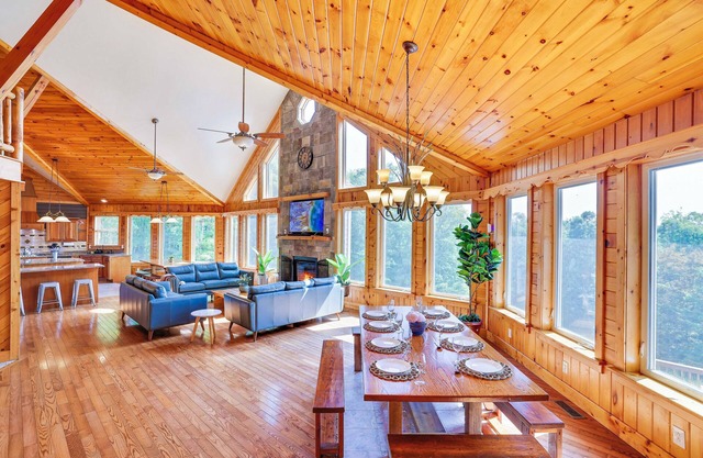 Mountain Chalet ~ Heated Pool and Spa ~ Sauna ~ Gorgeous Views ~ 2 Fire Pits