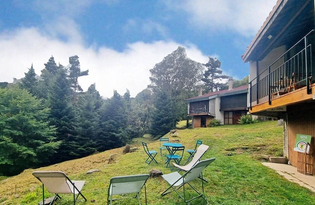 Mountain Triplex with Sauna and Balcony, Ski Slope View