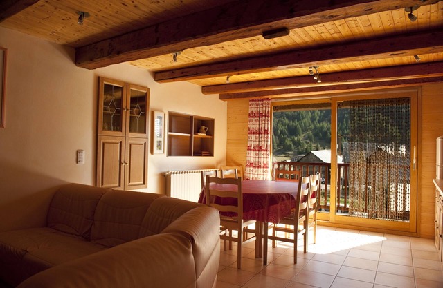 Mountain holidays in the Natural Park of Queyras