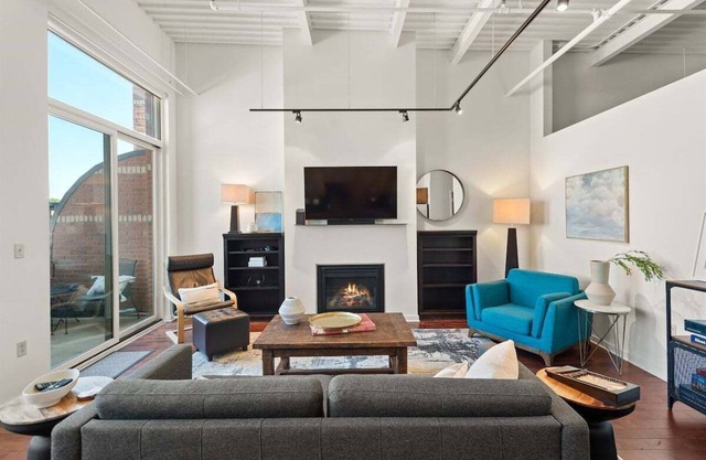 Mountain Modern | Deck, Gym, Fireplace, A/C