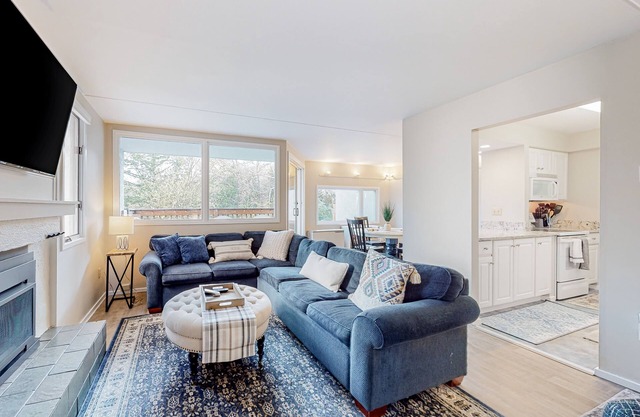 Mountain resort condo with pools, tennis, sauna, gym, fireplace, & ski shuttle