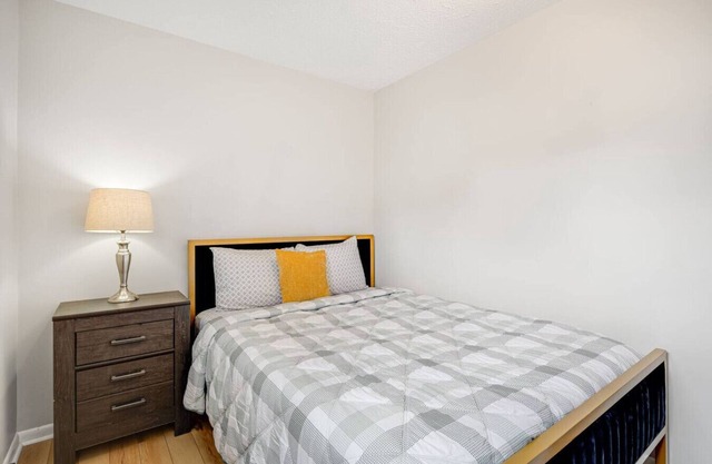 Mountain Retreat, Fire Pit, Grill, and 5 Minutes to Downtown!