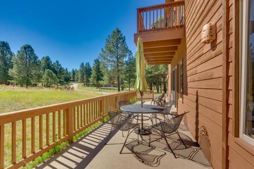 Mountain-View Angel Fire Cabin 1 Mi to Ski Resort