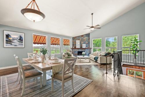 Mountain View Family Retreat w Game Room & Scenic Decks