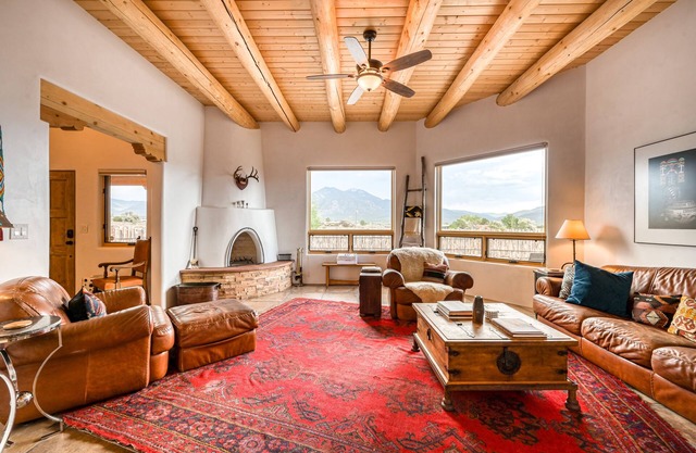 Mountain view home with a fireplace, hot tub, washer/dryer & gas grill