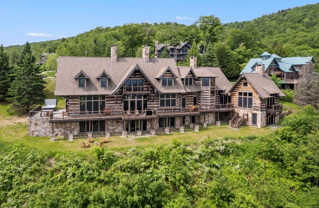 Mountainside 5-BR Ski-In/Out Okemo Villa