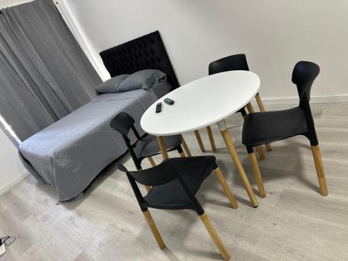 MOVISTAR ARENA PREMIUM THAMES 56 8 piso 812 Cocheras y Seguridad