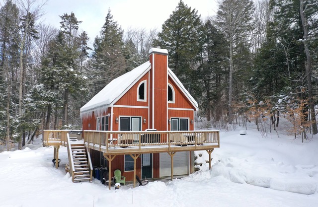 Mt. Snow Escape with Hot Tub & Fire Pit, Surrounded by Woods.