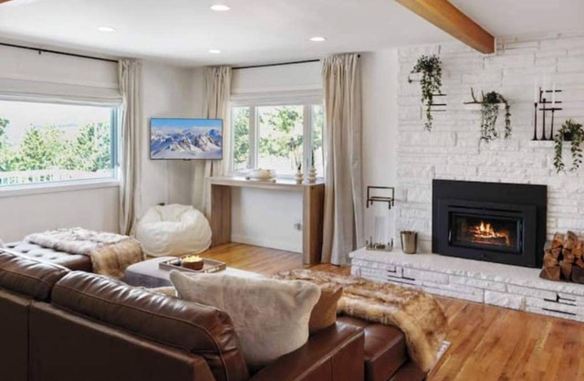 Mt View Retreat near Eldora Ski w/Peloton, Sauna, & Hot Tub