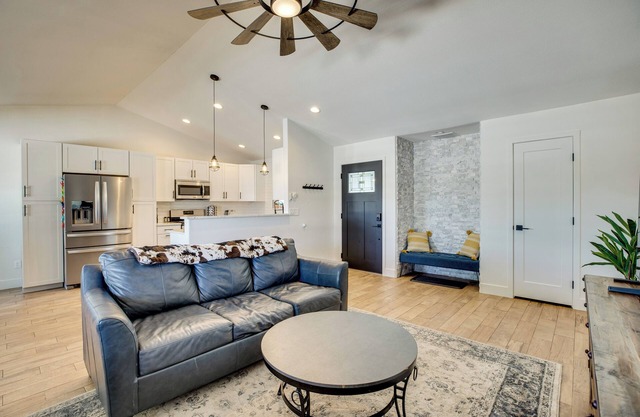 Mtn Biker's Escape! 7 Mi to Kokopelli Loops Trails