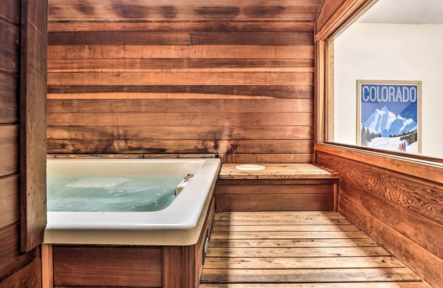 Mtn View Granby Condo w/In-Unit Hot Tub!