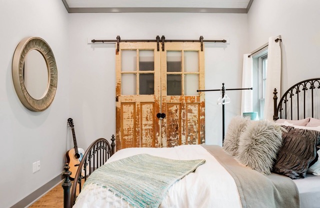 Music Themed Getaway Minutes from Downtown Nashville