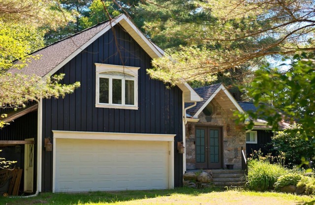 Muskoka Autumn Escape Campfire, Games, Netflix