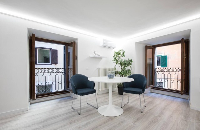 My Piazza Navona Jacuzzi Suite Top Collection