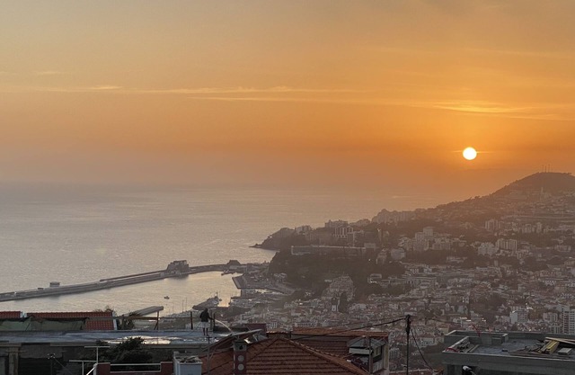 Myrtus - House with sea view and garden