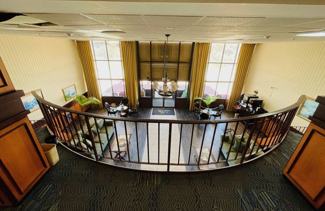 Mystic River Hotel & Suites Near Casinos