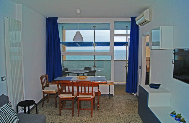 NEWS 2018 - Apartment 'Frontemare' - terrace facing the sea