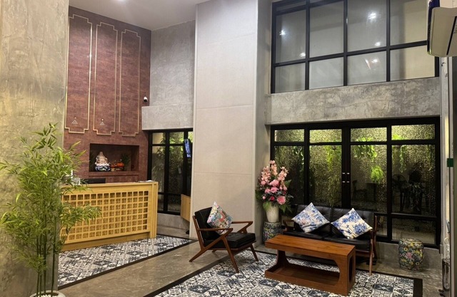 N5 Ratchawong Hostel