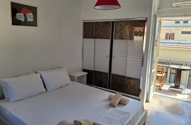 NAFPAKTOS STUDIO IN PORT ΙΙ Double Room with Private Bathroom 2 Guests