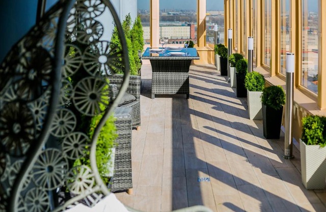 Natella Apartment - Penthouse Kievskaya 3