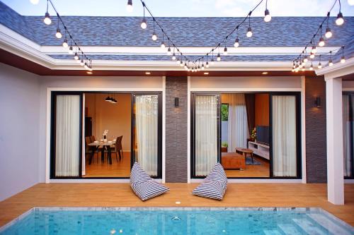 Nattarin Pool Villa Pattaya-Na Chom Thian