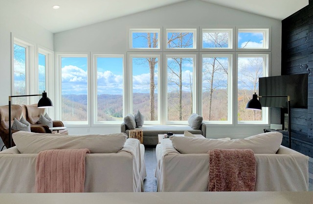 Natty by Nature – Secluded Dale Hollow Lake Cabin surrounded by Woods & Water
