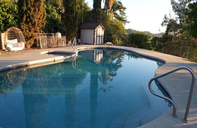 Nature 3-bedroom house with a pool in Los Angeles