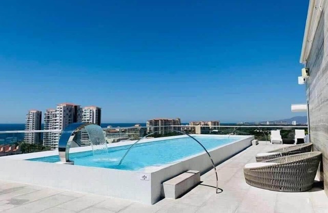 Nautico Condo, Nice Marina View, Rooftop Pool, Gym