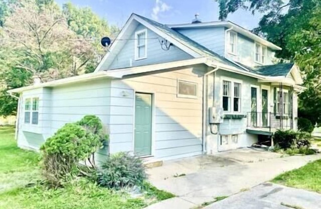 Nauvoo Area Arts and Crafts Upstairs Apt. Sleeps 6