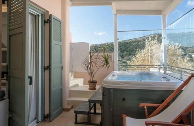 Naxos Chalkion Beautiful Detsis House with jacuzzi