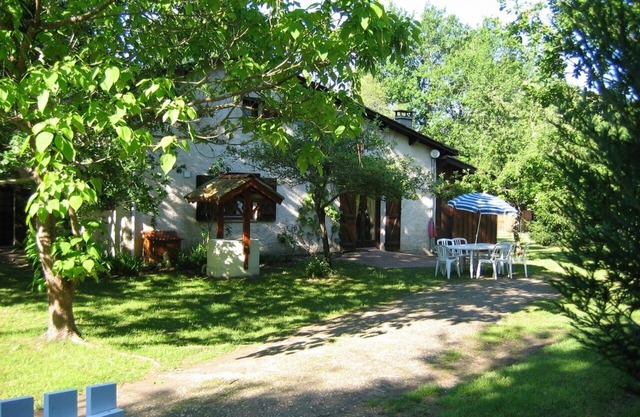 Near Arcachon green vacation rentals for couples or groups