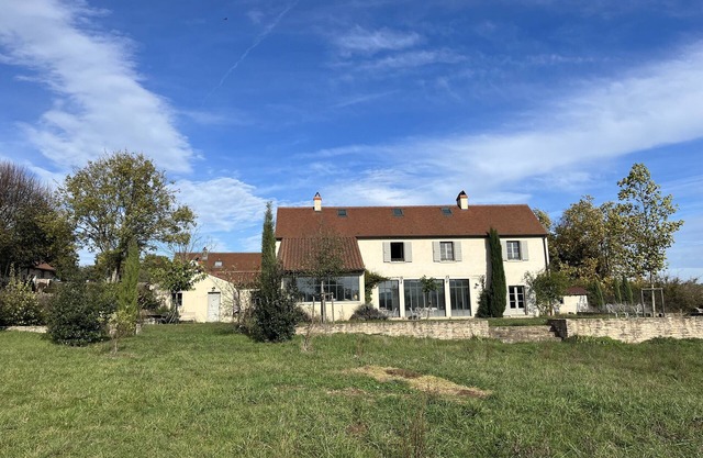 Near Cluny - Spacious, bright country house in Chapaize (Cormatin)