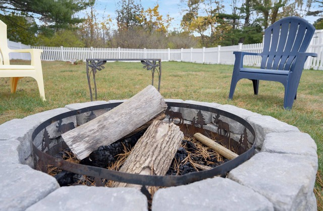 Near Concerts|Dog-Friendly|Firepit|Fenced Yard