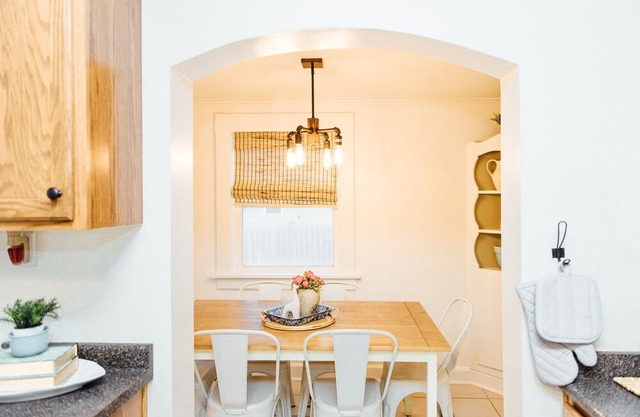 Near Downtown & Campus★WiFi★ Netflix★ Parking★Close Grocery & Shopping!