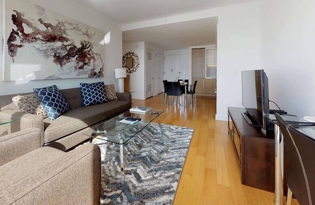 near Hudson Hards 1 BR | Midtown West | Upscale