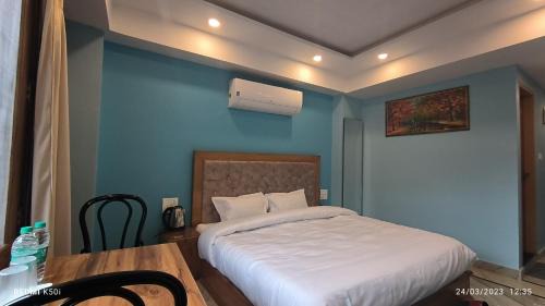 NEELKANTH HOMESTAY