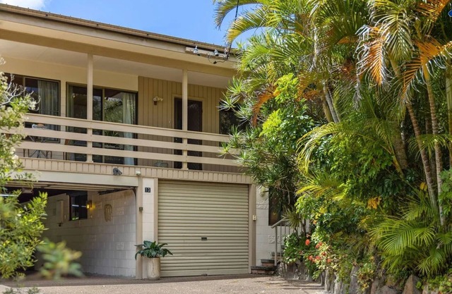 Nelson on Nelson – rustic pet friendly coast house, perfectly located close to beach and cafes