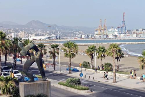 Neptuno Apartment: Sun, beach and relax in Huelin