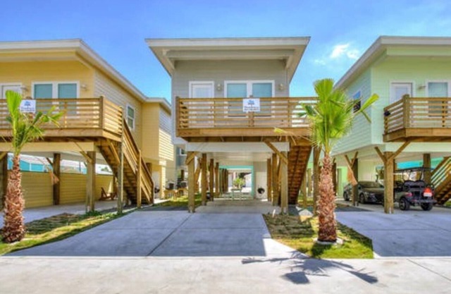 New 2 Bedroom Bungalow. Your Next Cozy Getaway!