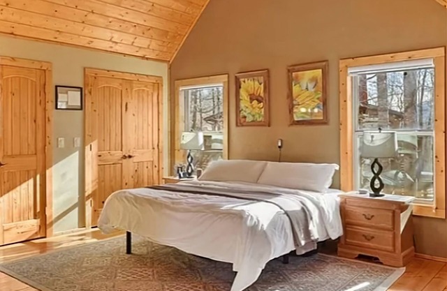 NEW 2025 LOWER PRICING! REAL log home! Kid/Family friendly cabin! Come ski WNC!