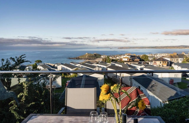 New 3 bedroom house, sleeps 6, with 180 degree views, balcony, parking, wifi.