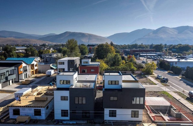 New 3 story home - Walking distance to the Milwaukee Trail and Good Food Store