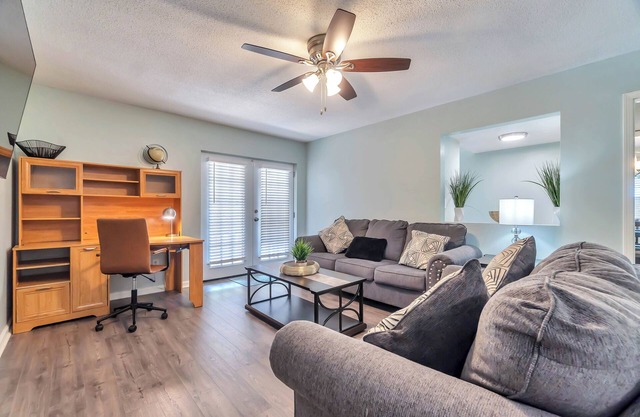 NEW 3BR w/En-suite & Full Kitchen - Close to DT