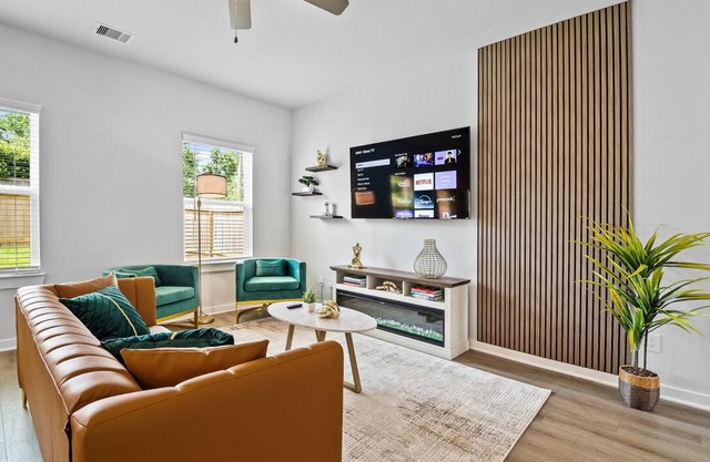 New 4-bedroom house close to The Woodlands with Backyard, BBQ Grill and Garage